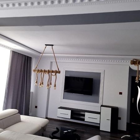 Luxury Apartment Satu Mare Exterior photo