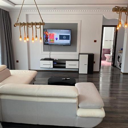 Luxury Apartment Satu Mare Exterior photo